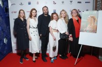 Павел Мирзоев с командой фильма «Блондинка»