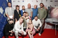 Режиссёр Стас Иванов с командой фильма "Одним днём"
