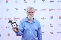Сергей Ландо с призом имени Саввы Кулиша за документальную работу "Портрет художника на историческом фоне"